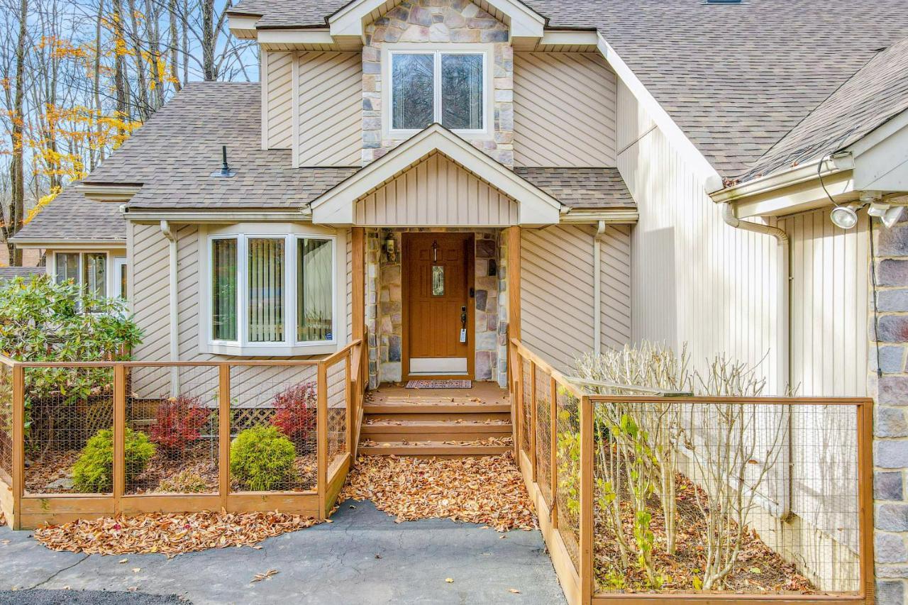 Friendship Lodge Pocono Lake Exterior foto